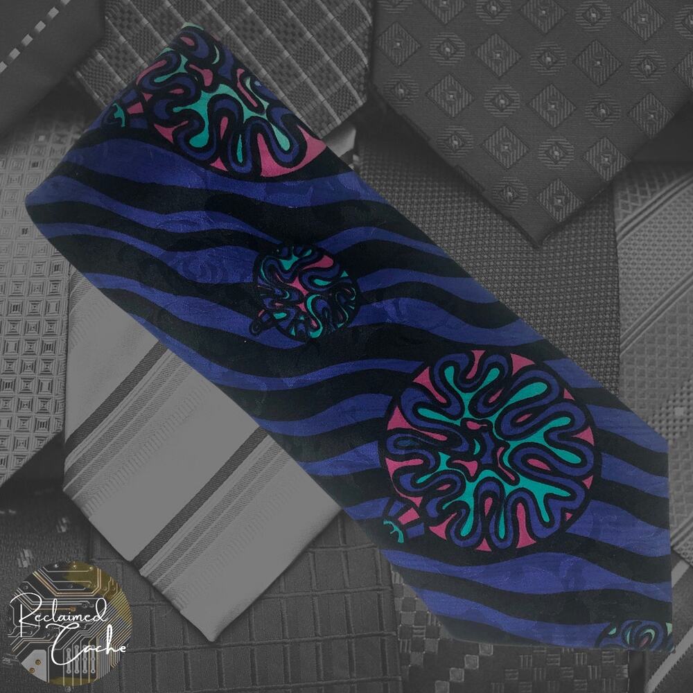 Christmas Ornaments Tie